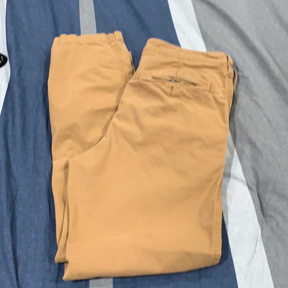 American Eagle khaki pants size 29 Waist 30 Length